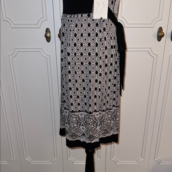 New York & Company Black and White Print Dress, Size: Large - Picture 13 of 14